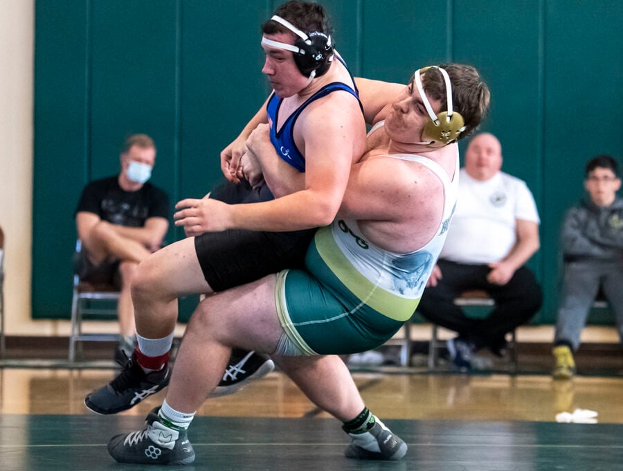 VHS wrestling takes third at district tourney